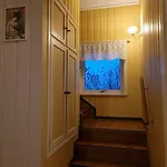 Fargerik Retro Enebolig,parkering Pa Stedet! Apartman *