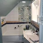 Fargerik Retro Enebolig,parkering Pa Stedet! Apartman *