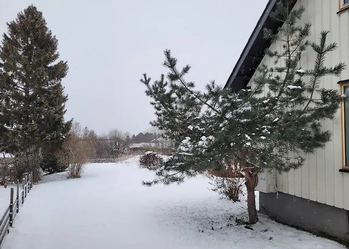 Fargerik Retro Enebolig,parkering Pa Stedet!