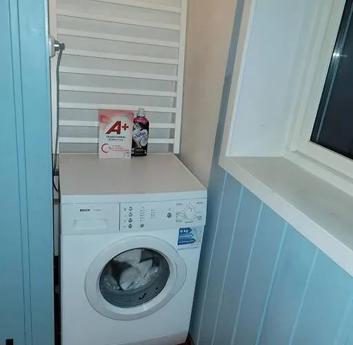 Apartament Fargerik Retro Enebolig,parkering Pa Stedet!